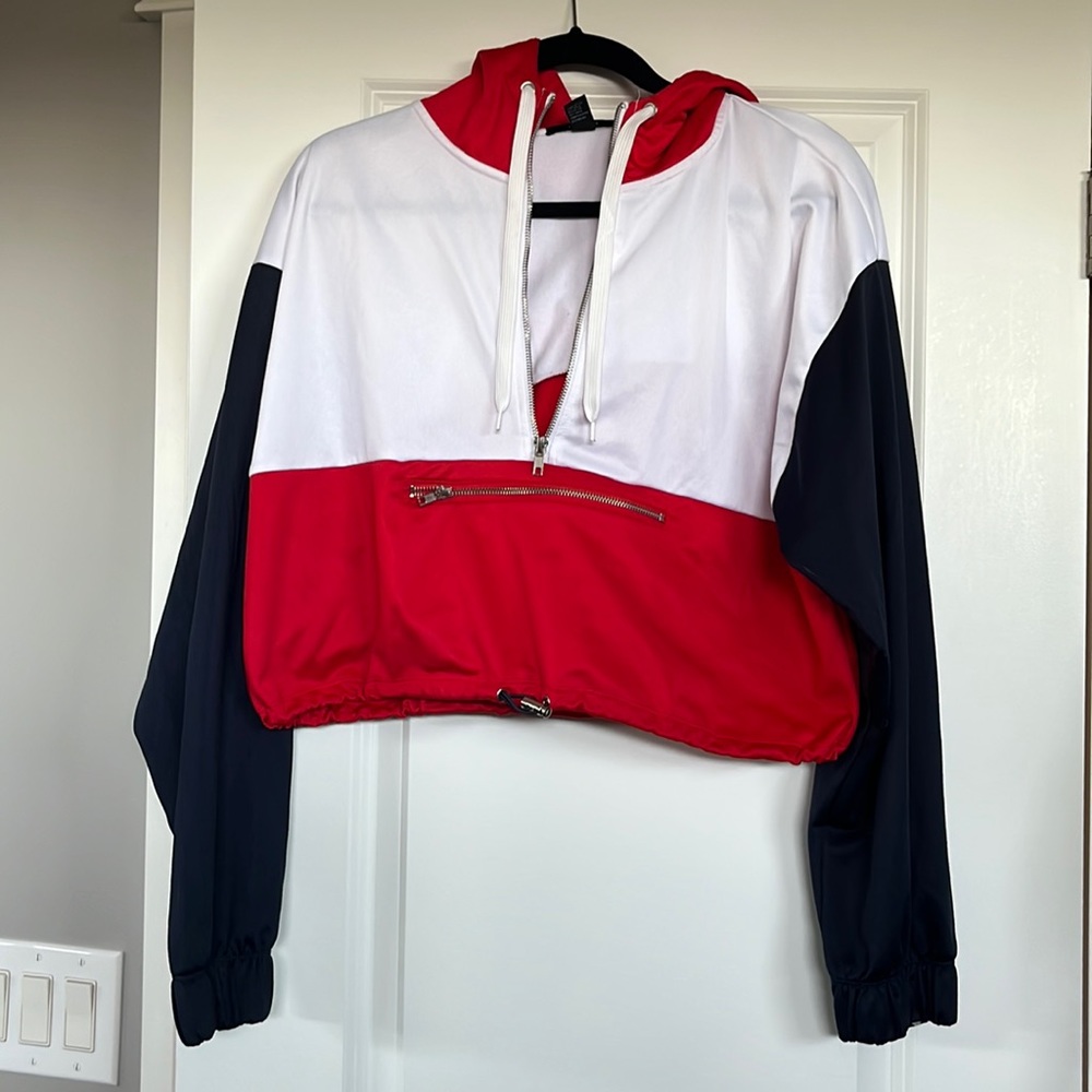 3 for $25 💚 cropped half zip hoodie